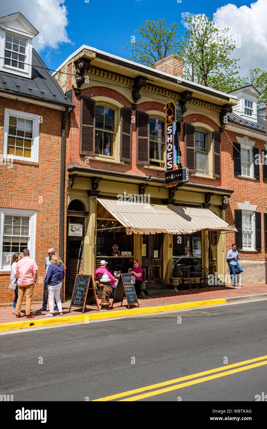 Schuhe Cup und Kork, 17 North King Street, Leesburg, Virginia Stockfoto