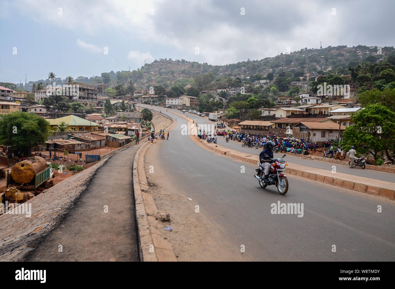 Straßenszene in Freetown, Sierra Leone im Jahr 2014 Stockfoto