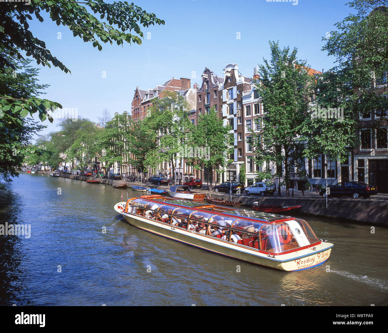 Canal Ausflugsschiff, Grachtengordel, Amsterdam, Noord-Holland, Königreich der Niederlande Stockfoto