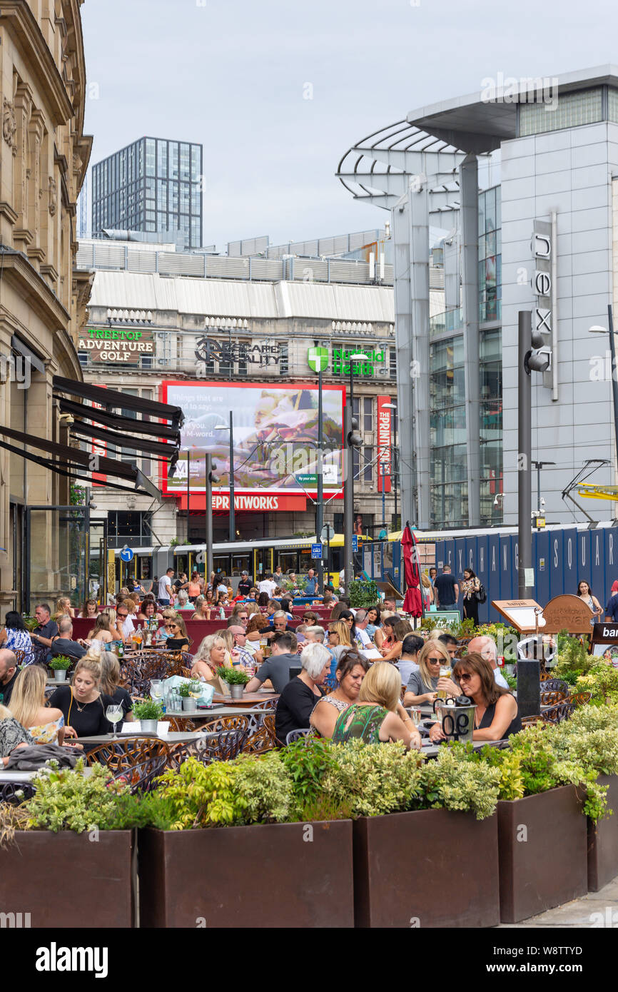 Restaurant im Freien, hängende Graben, Exchange Square, Manchester, Greater Manchester, England, Vereinigtes Königreich Stockfoto