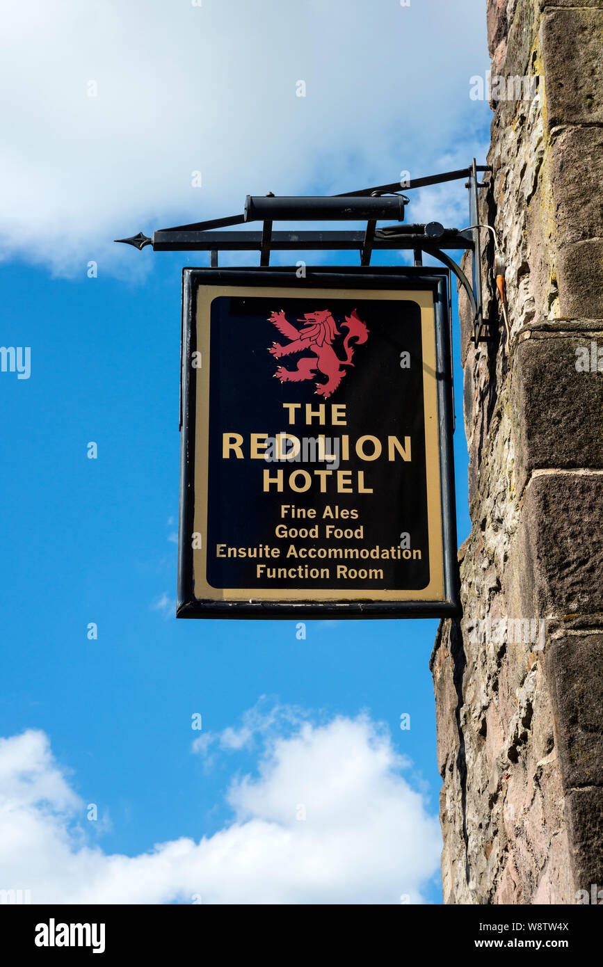 Zeichen für das Red Lion Hotel, Wirksworth, Derbyshire Stockfoto