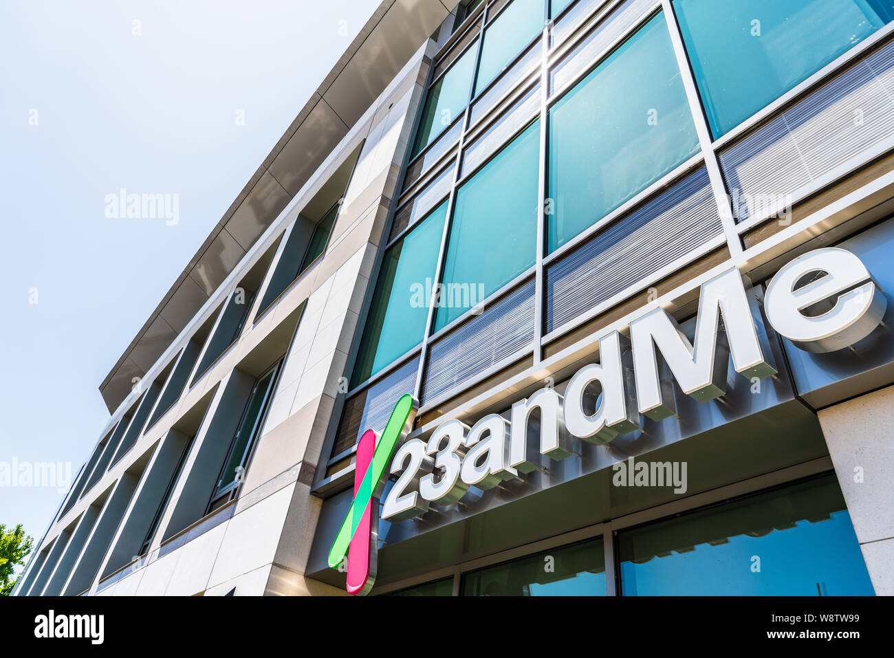 August 8, 2019 Mountain View/CA/USA - 23andme Hauptsitz im Silicon Valley; auf einer Speichelprobe, 23andMe bietet Berichte über die custome Stockfoto