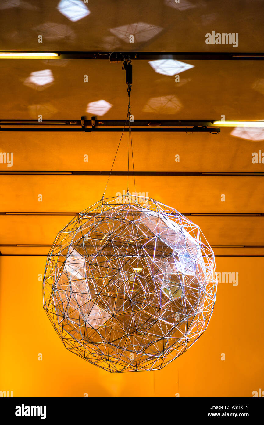 Olafur Eliasson "sternenstaub Teilchen' (2014), "im wirklichen Leben" 2019 Ausstellung in der Tate Modern, London, UK Stockfoto