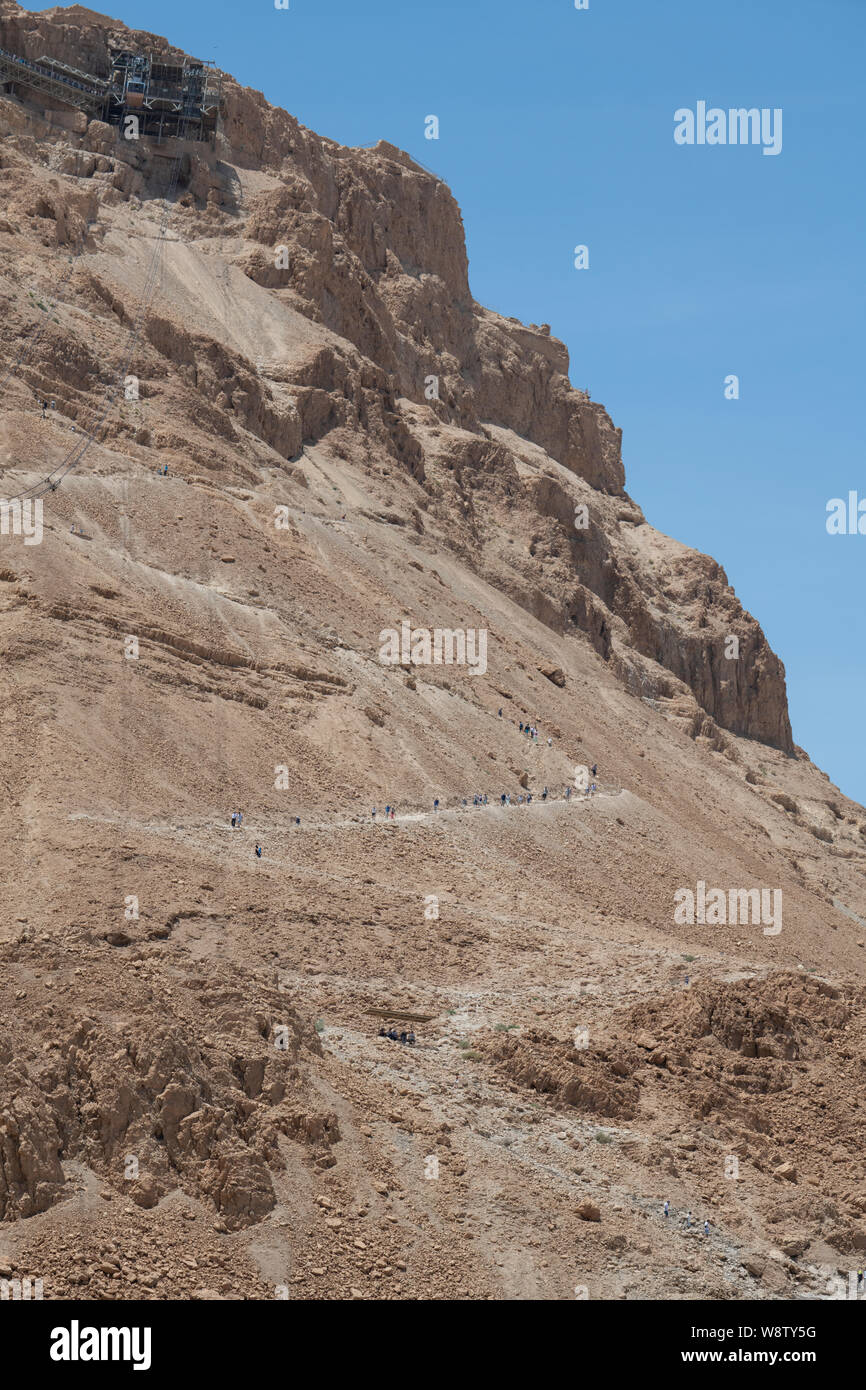 Israel, historischen Masada aka Massada. Schlange Weg aka Snake Trail, Wanderweg, der Sie auf dem Gipfel von Massada. Stockfoto