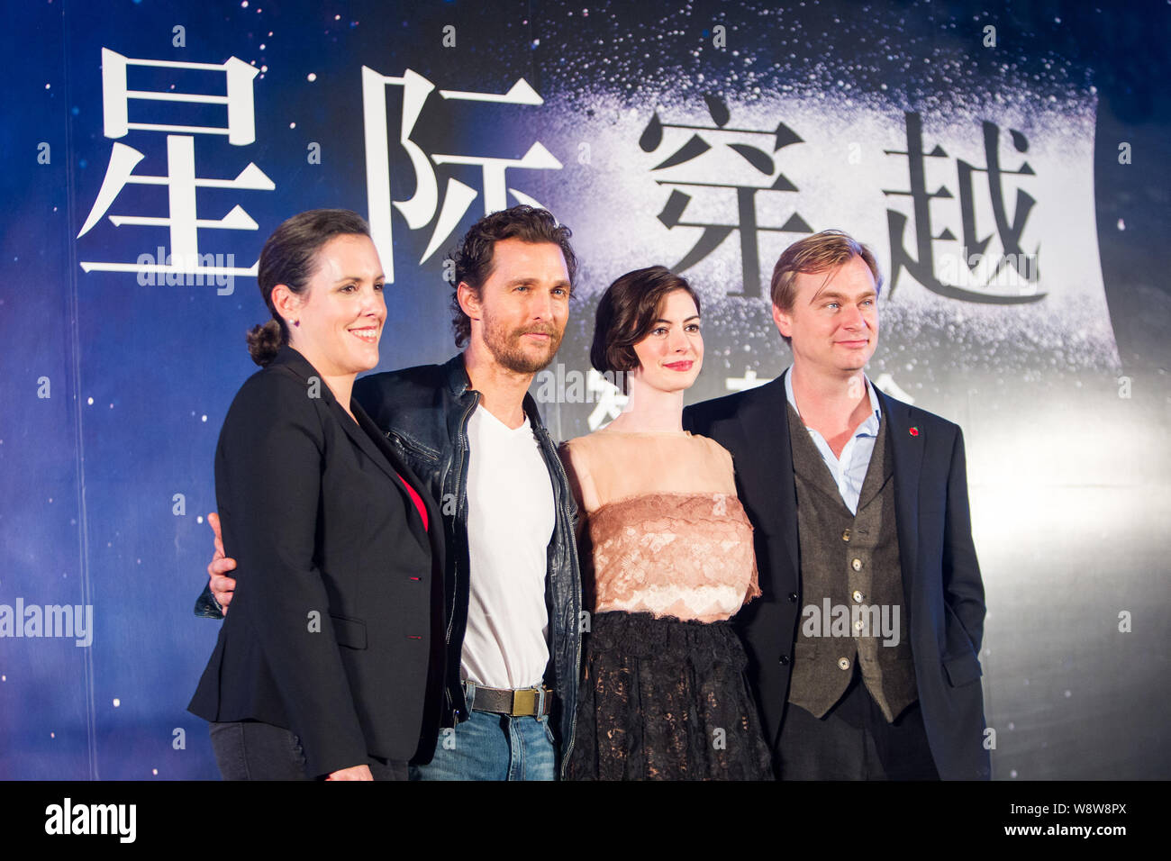 (Von links) Der britische Filmproduzent Emma Thommas, amerikanische Schauspieler Matthew McConaughey, Schauspielerin Anne Hathaway und britischen Regisseur Christopher Nolan Stockfoto