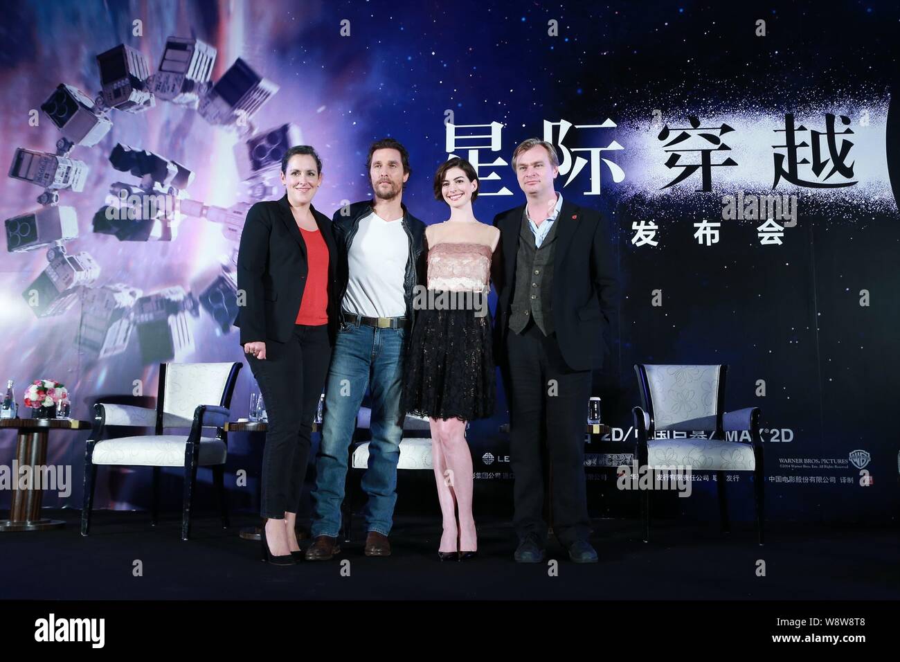 (Von links) Der britische Filmproduzent Emma Thommas, amerikanische Schauspieler Matthew McConaughey, Schauspielerin Anne Hathaway und britischen Regisseur Christopher Nolan Stockfoto