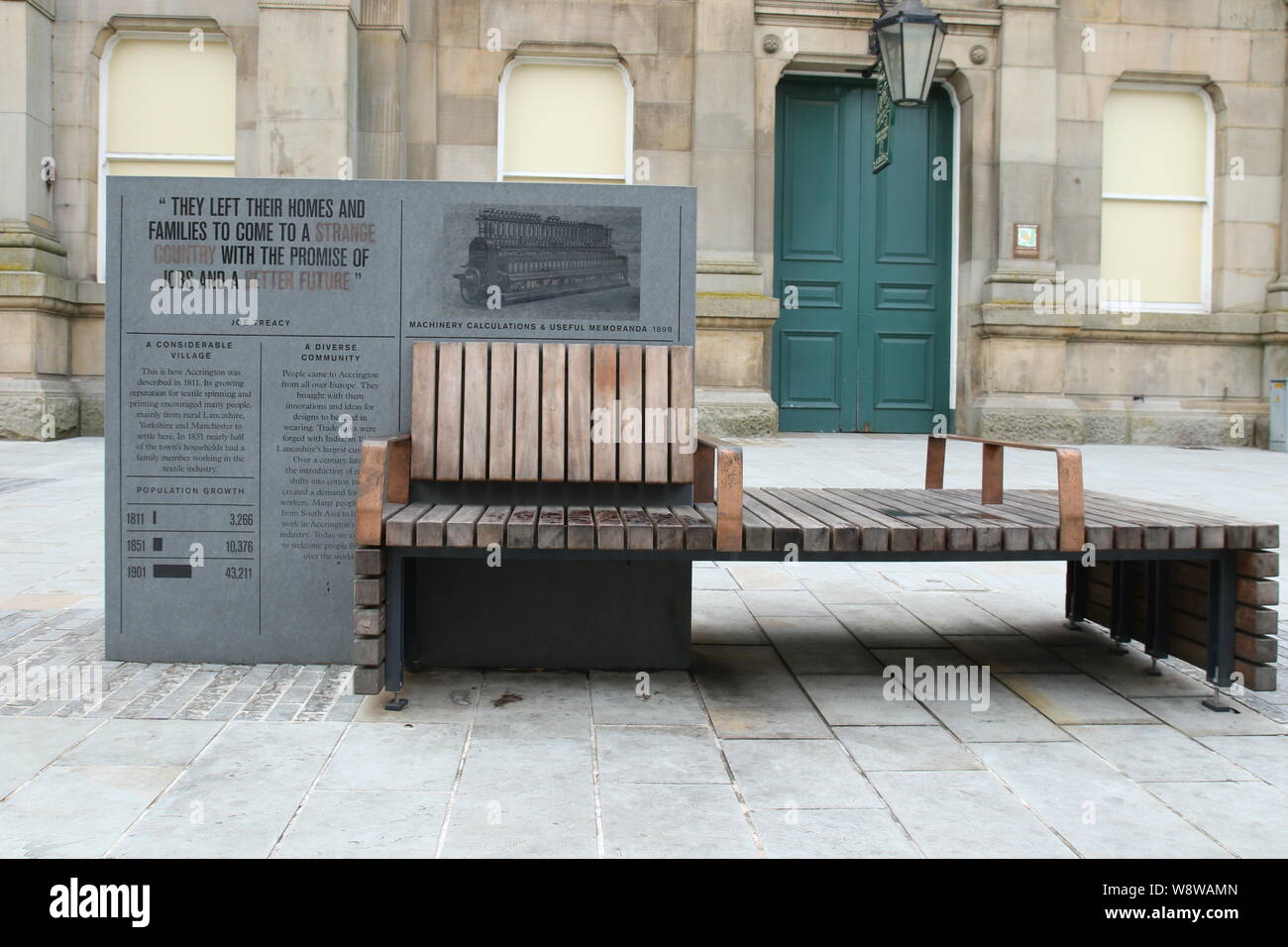 Accrington Town Center Memorial Sitzecke Stockfoto