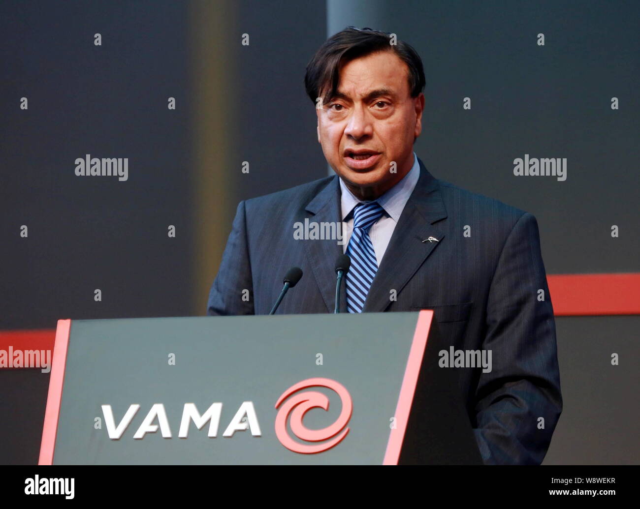 Lakshmi Mittal, Vorsitzender und CEO von ArcelorMittal, liefert eine Rede während der SOP (Start der Produktion) Zeremonie im Werk von Valin ArcelorMittal Stockfoto