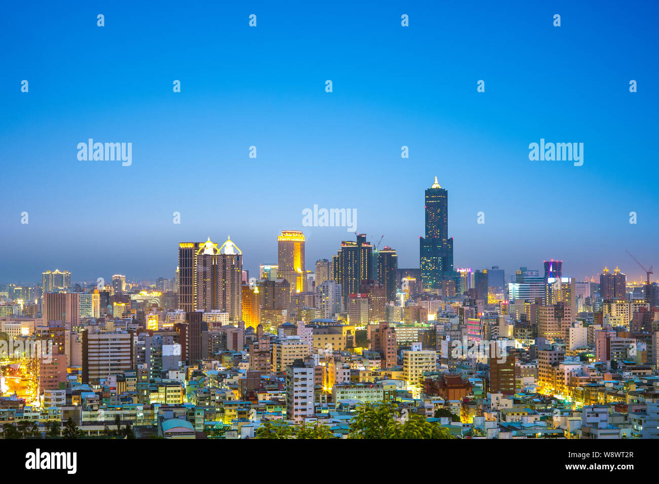 Nachtansicht von Kaohsiung, Taiwan Stockfoto