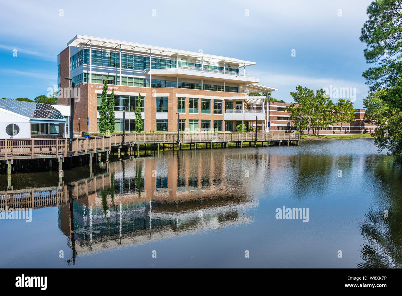 Osprey Commons auf dem Campus der Universität von North Florida in Jacksonville, Florida. (USA) Stockfoto