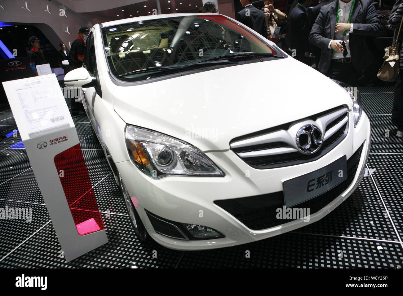 Eine E Limousine der Baureihe von baic (Beijing Automotive Industry Holding Co., Ltd.) Ist während des 13 Beijing International Automotive Exhibiti angezeigt Stockfoto