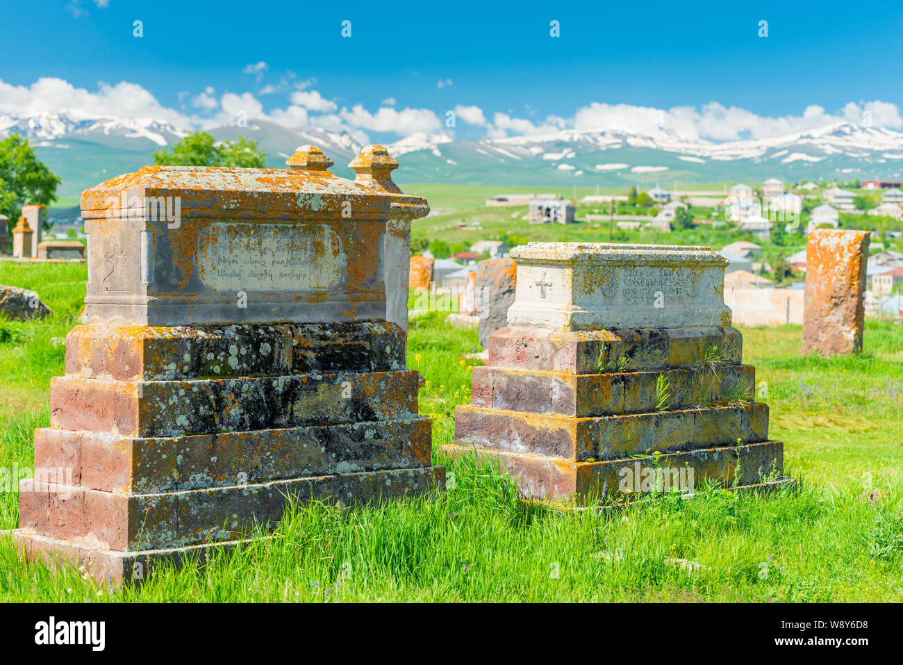 Alte Stein Grabsteine in Noratus Friedhof, Armenien Stockfoto