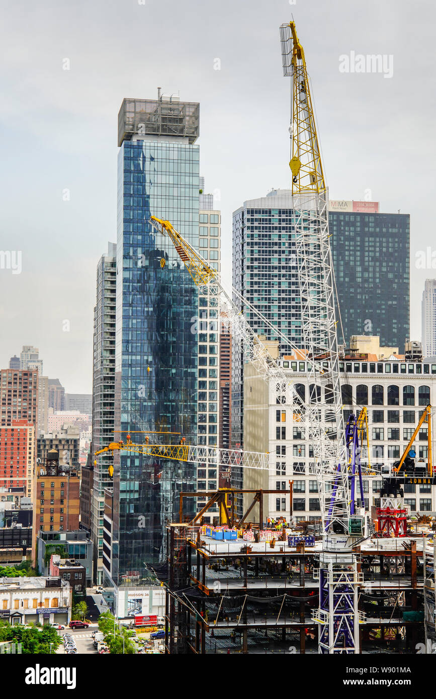 Luftaufnahme von Hudson Yards ist eine große Entwicklung in Manhattan, New York City, USA. Stockfoto