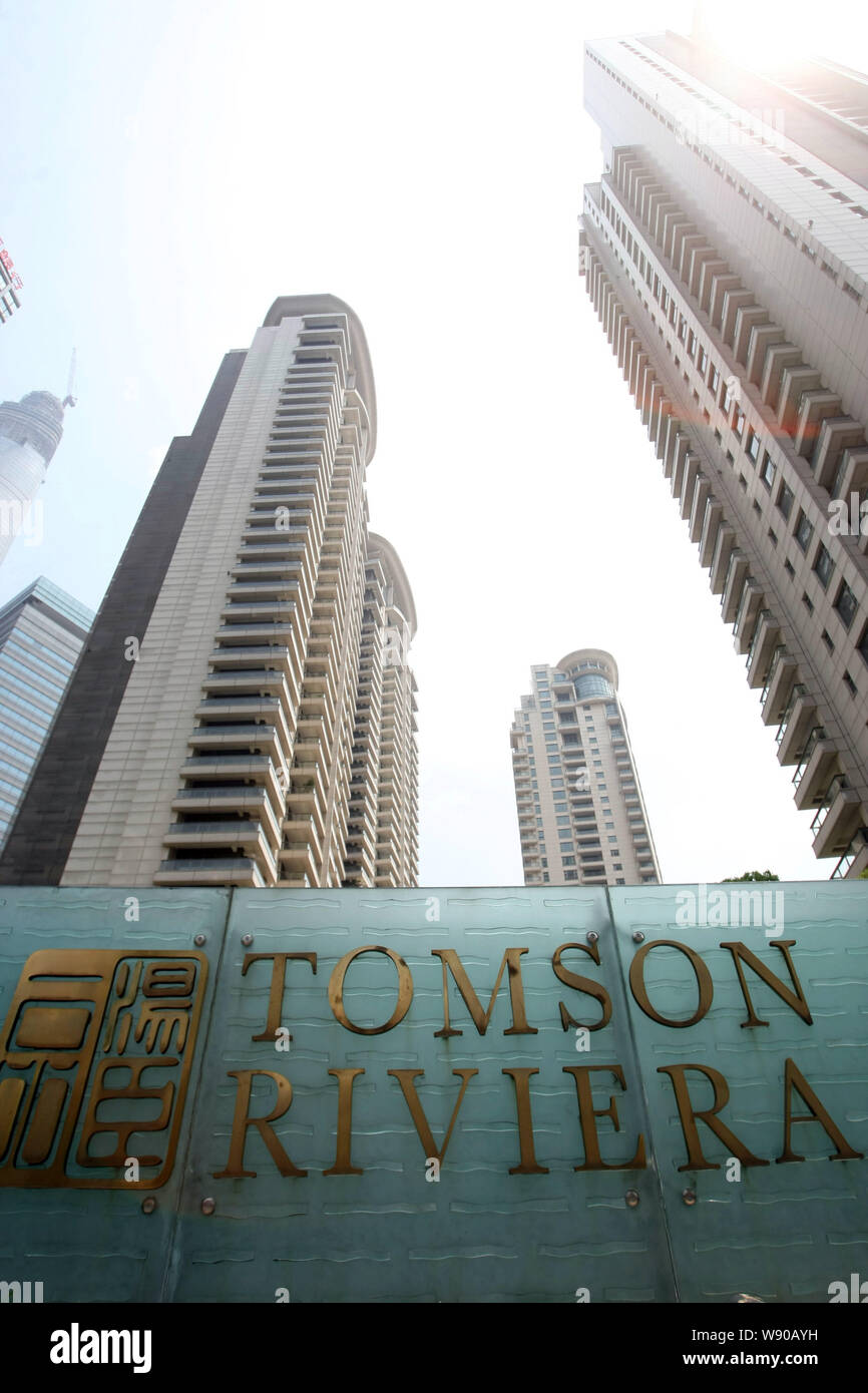 Blick auf die Wohnhäuser der Tomson Riviera Wohnprojekt im Finanzviertel Lujiazui in Pudong, Shanghai, China, 30. April 2014 Stockfoto