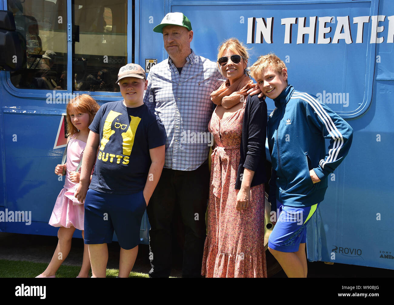 LOS ANGELES, Ca - 10. August: Matt Walsh (C) und der Familie der Premiere von Sony "Die Böse Vögel Film 2' im Regency Theater Westwood am 10 August, 2019 in Los Angeles, Kalifornien teilnehmen. Stockfoto