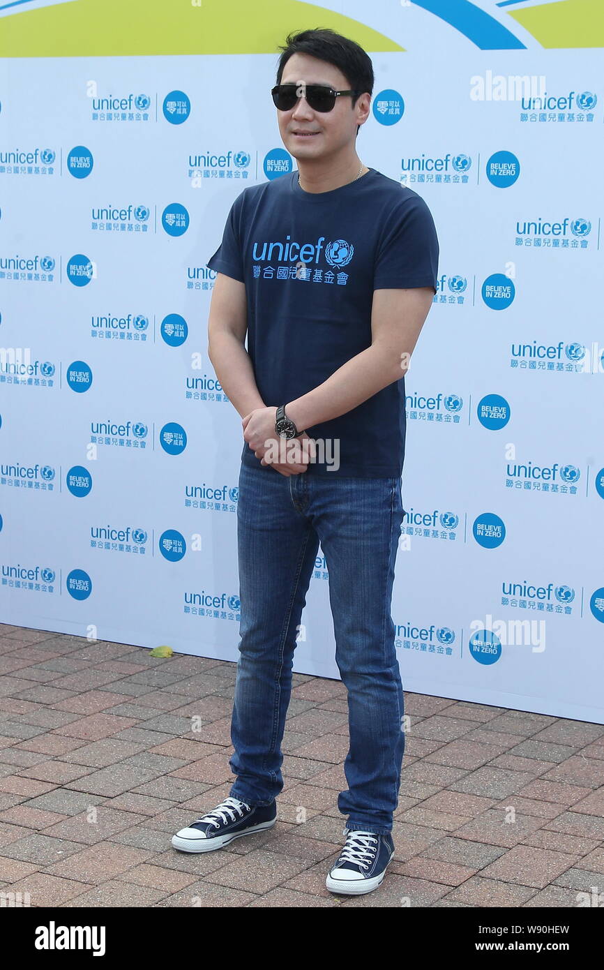 Hong Kong Sänger und Schauspieler Leon Lai, ein Botschafter Der Childrens Fund der Vereinten Nationen (UNICEF), stellt während der 2014 Unicef Charity Run Hongkong, Stockfoto