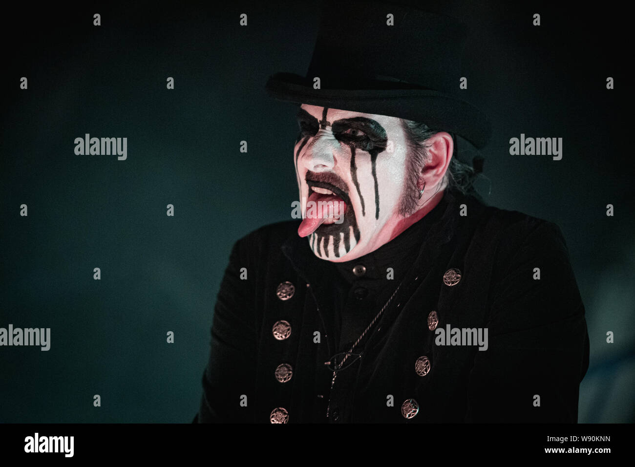 Dänemark, Kopenhagen - 10. August 2019. Die dänische heavy metal Sänger und Musiker King Diamond führt ein Live Konzert in KB Hallen in Kopenhagen. (Foto: Gonzales Foto - Nikolaj Bransholm). Stockfoto