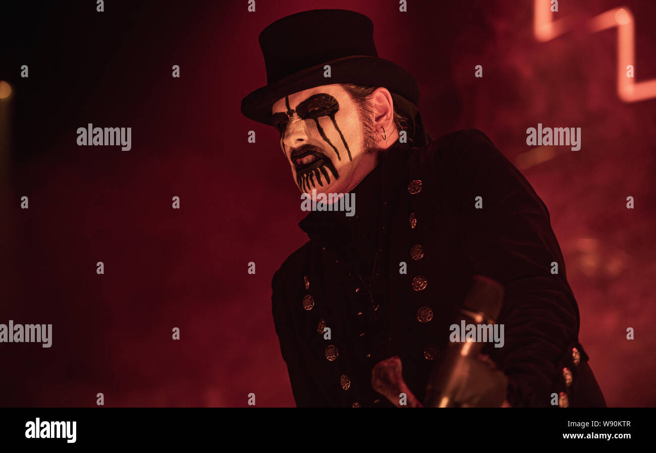 Dänemark, Kopenhagen - 10. August 2019. Die dänische heavy metal Sänger und Musiker King Diamond führt ein Live Konzert in KB Hallen in Kopenhagen. (Foto: Gonzales Foto - Nikolaj Bransholm). Stockfoto