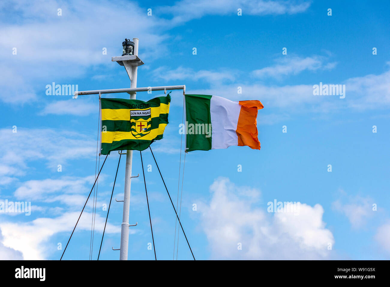 Burtonport, County Donegal Ireland. August 2019. Ein windiger Tag an der Nordwestküste mit sonnigen Winden und Schauern. Stockfoto