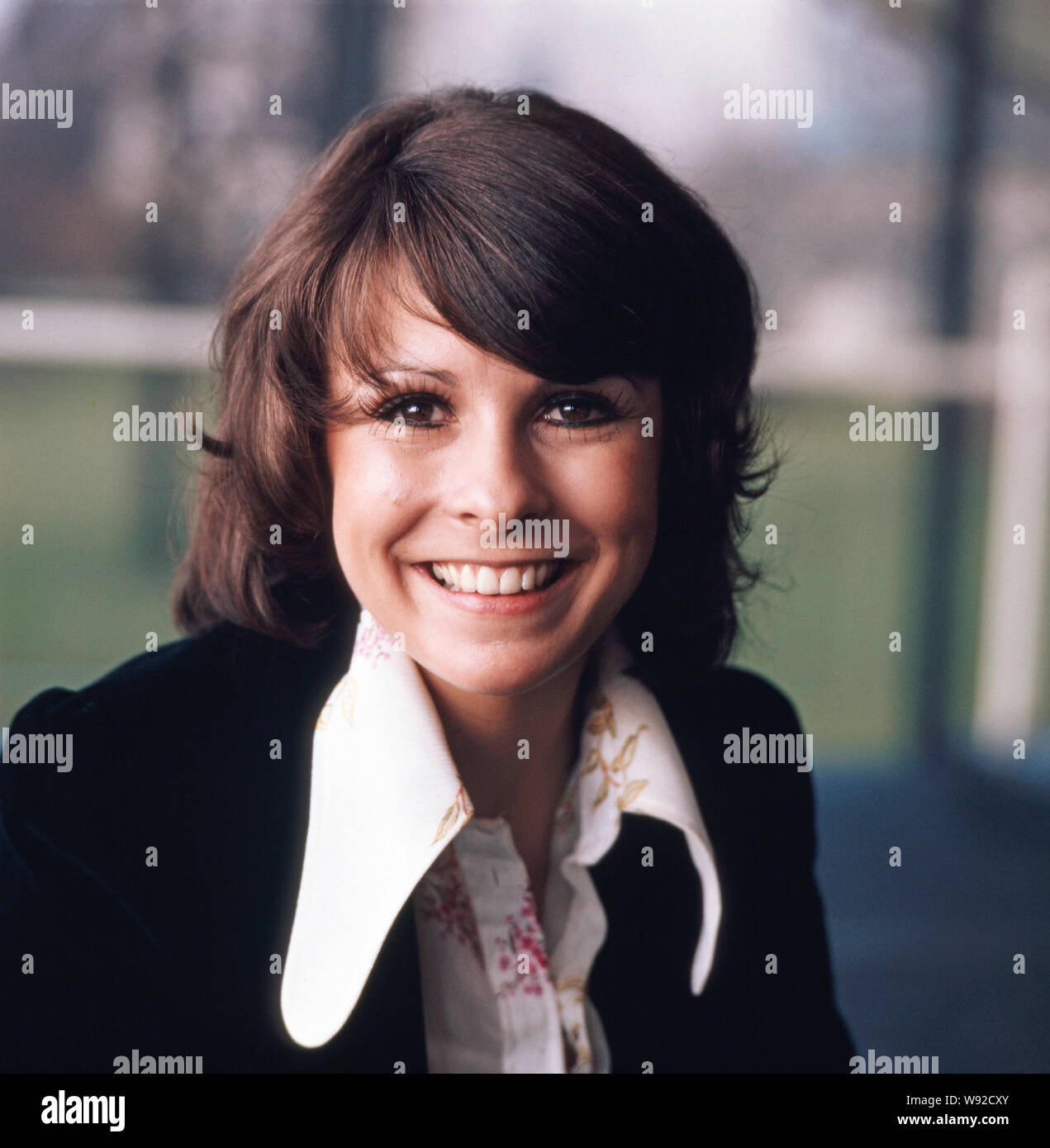 Porträtfoto der deutsch-britischen Schlagersängerin Ireen Sheer, 1970er Jahre. Portrait Foto des deutsch-britischen Sängerin Ireen Sheer, 70er Jahre. Stockfoto