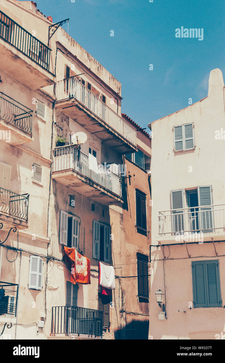 Schönen alten Straßen von Bonifacio auf Korsika Stockfoto