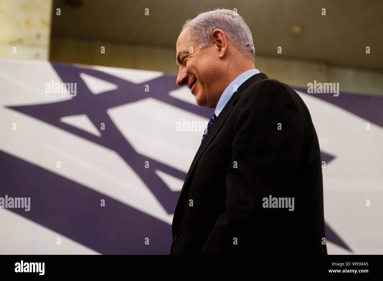Israels Premierminister Benjamin Netanjahu Lächeln an der Shanghai Jewish Refugees Museum bei seinem Besuch in Shanghai, 7. Mai 2013. Israel Prime Minist Stockfoto