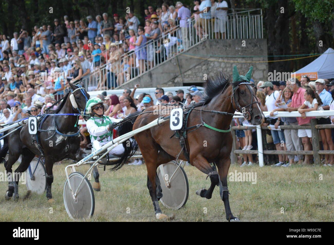 August. 11. 2019 Hippodrom ein Sault (im Süden von Frankreich, das einzige Pferderennen im Jahr). Stockfoto