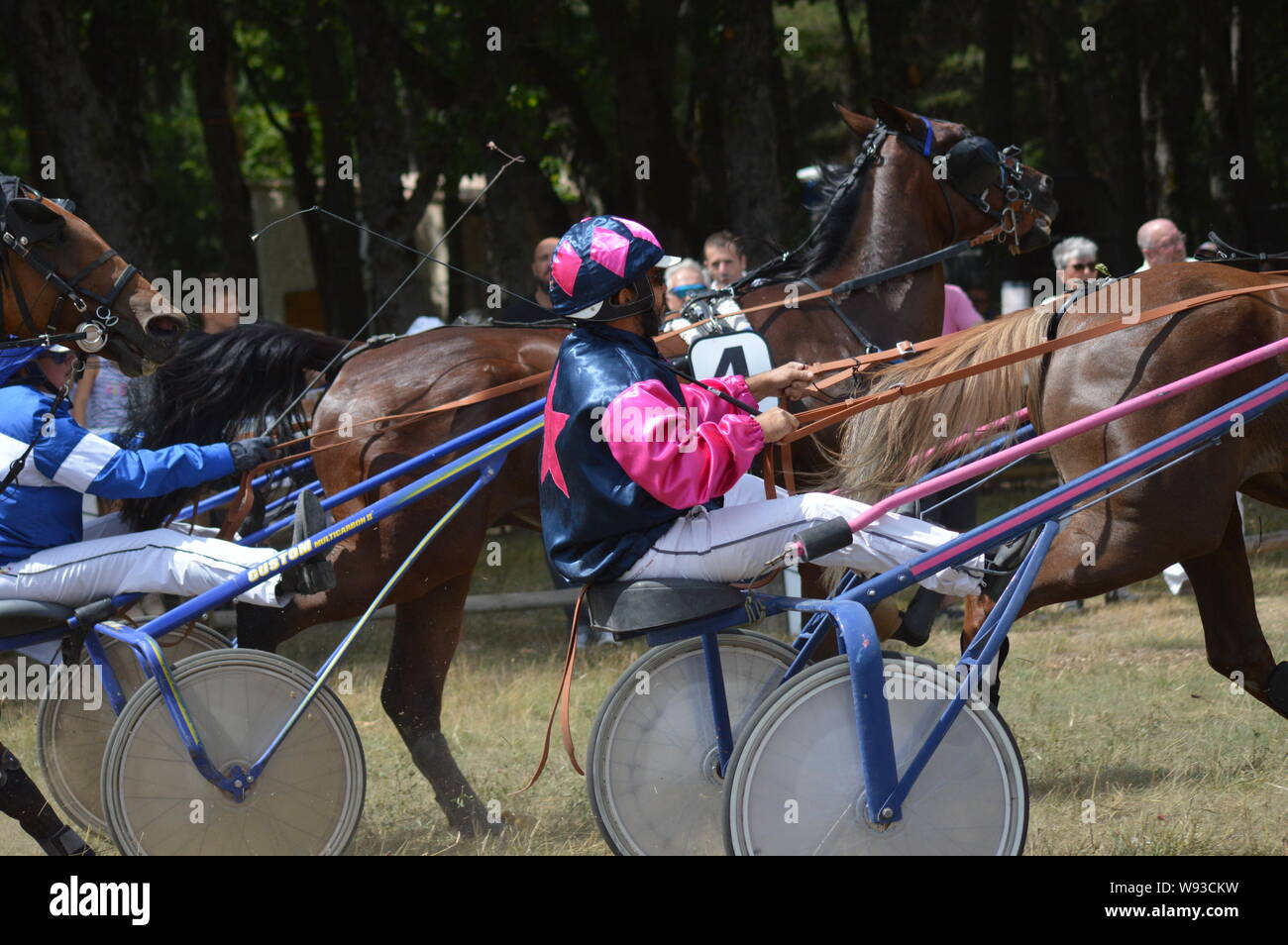 August. 11. 2019 Hippodrom ein Sault (im Süden von Frankreich, das einzige Pferderennen im Jahr). Stockfoto