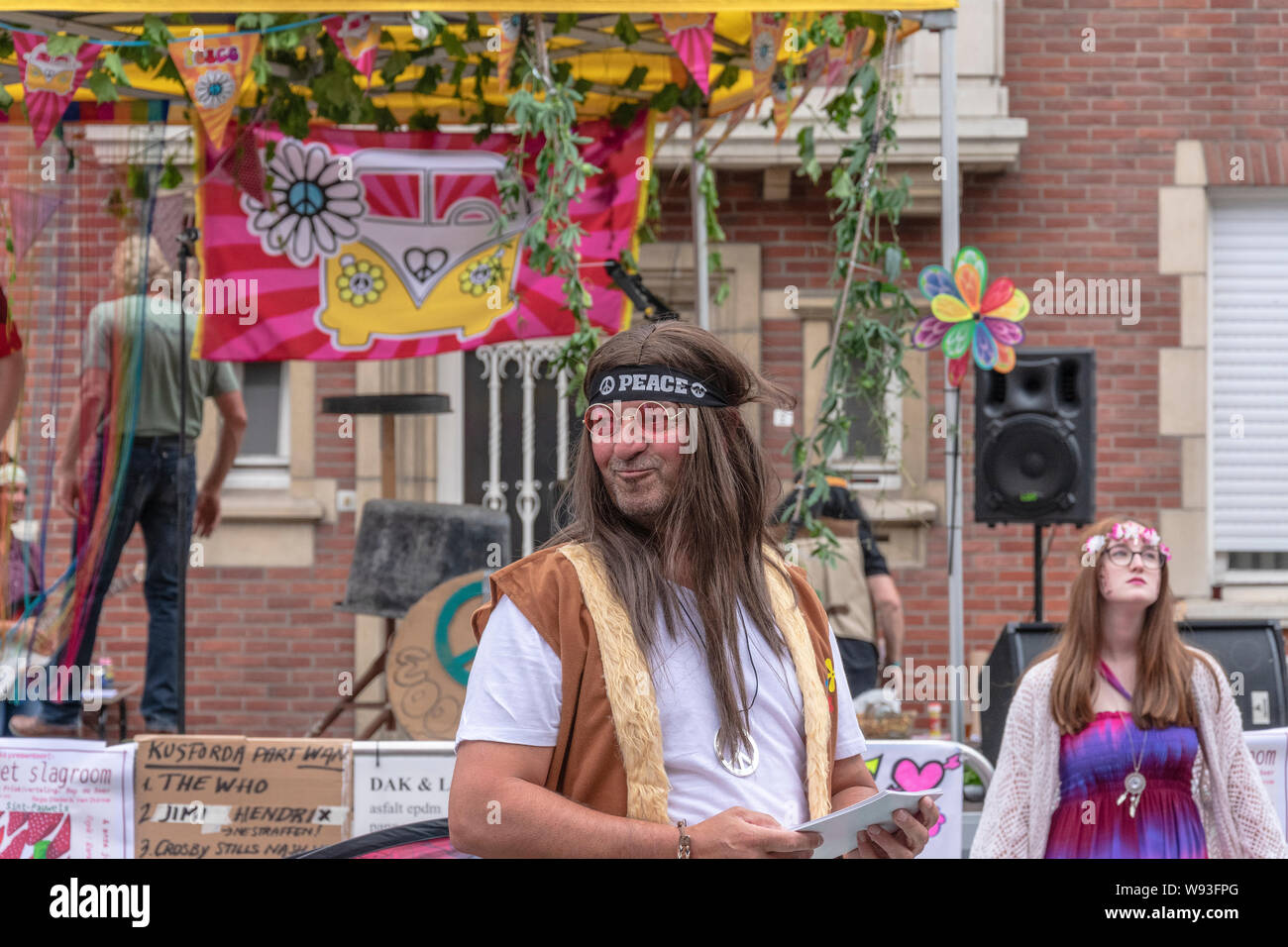 Sint Gillis Waas, Belgien, 3. August 2019, merken Woodstock Festival, Liebe, Frieden und Verständigung. Die Hippie-bewegung. Hippie mit der Inscriptio Stockfoto