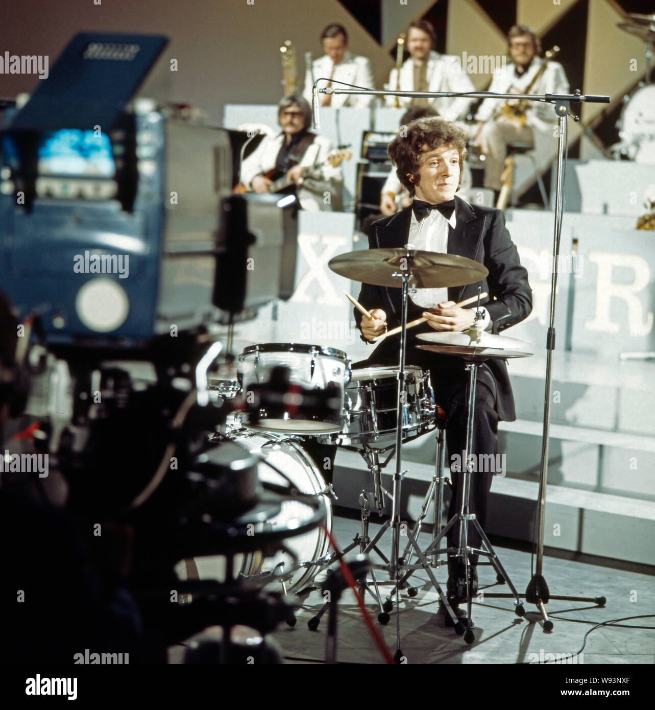 TV-Auftritt des deutschen Wis, Moderator, Sänger, Komponist und Buchautor Michael Schanze, Deutschand Ende der 1970er Jahre. TV Leistung der Deutschen Schauspieler, Moderator, Sänger, Komponist und Buchautor Michael Schanze, Deutschland Ende der 1970er Jahre. Stockfoto