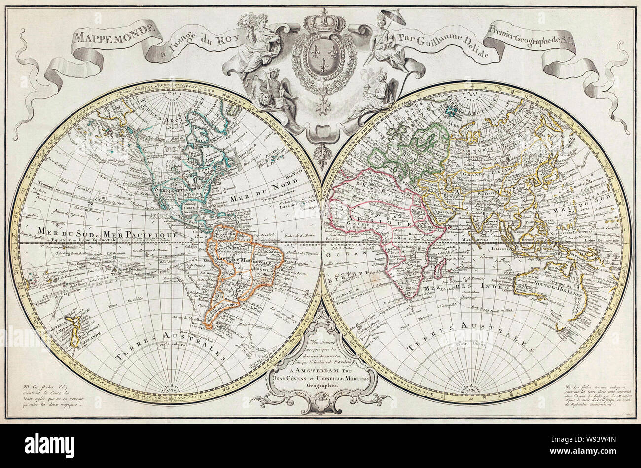 Weltkarte. Eine niederländische Ausgabe von Guillaume De L'Doppel Hemisphäre Karte der Insel der Welt zuerst in Paris im Jahre 1720 veröffentlicht. Es verfügt über markierte Routen der großen Entdecker. Diese Ausgabe stammt aus der zweiten Hälfte des 18. Jahrhunderts enthält neue geographische Kenntnisse, zum Zeitpunkt der ursprünglichen Veröffentlichung nicht bekannt. Stockfoto
