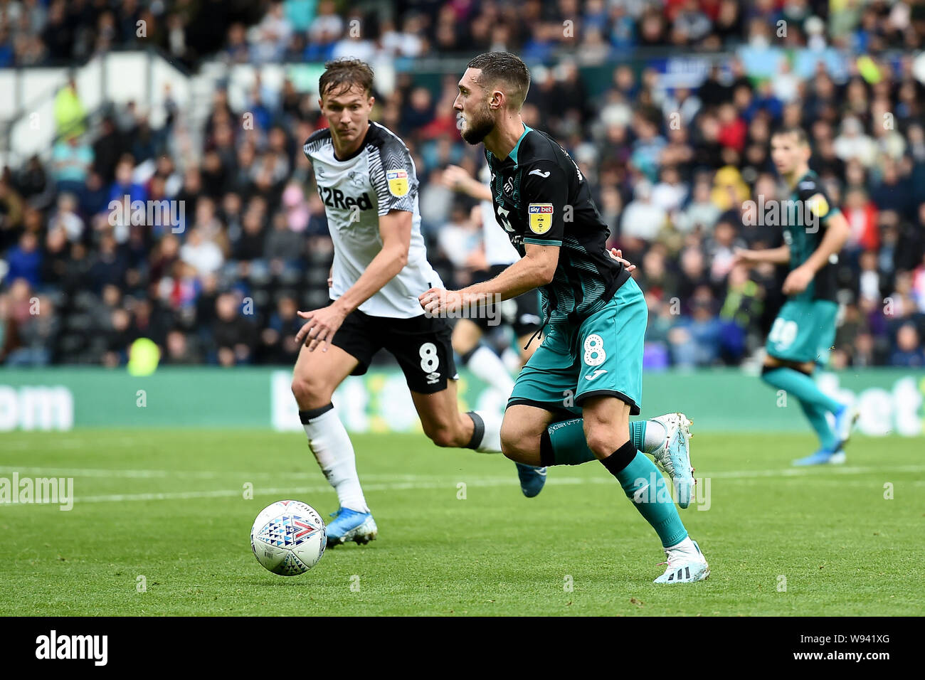 10. August 2019, Pride Park, Derby, England; Sky Bet Meisterschaft, Derby County vs Swansea City; Matt Grimes (8) von Swansea Credit: Jon Hobley / Aktuelles Bilder der Englischen Football League Bilder unterliegen DataCo Lizenz Stockfoto