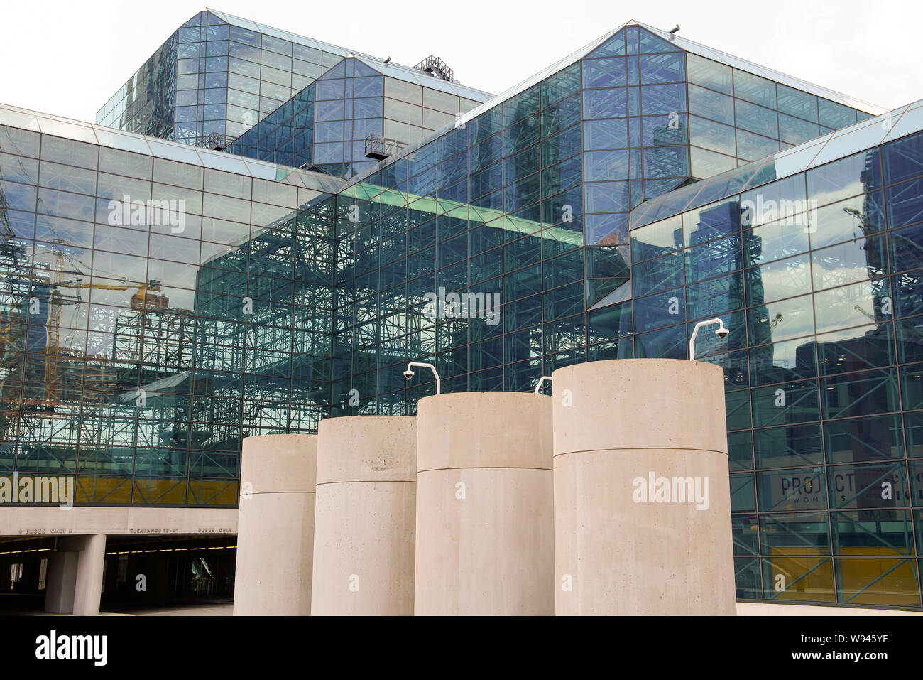 Convention Center oder Javits Center auf der West Side von Manhattan 11th Avenue in New York City Augusti 2019, USA. Stockfoto