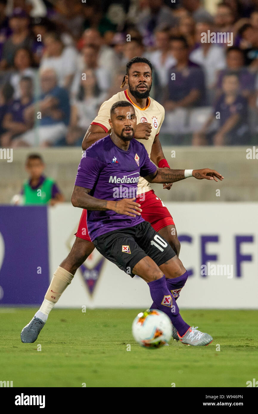 Kevin-Prince Boateng (Fiorentina) Christian Luyindama Nekadio (Galatasaray) während der Vorsaison Freundschaftsspiel zwischen Fiorentina 4-1 Galatasaray bei Artenio Franchi Stadium am 11. August 2019 in Florenz, Italien. Credit: Maurizio Borsari/LBA/Alamy leben Nachrichten Stockfoto