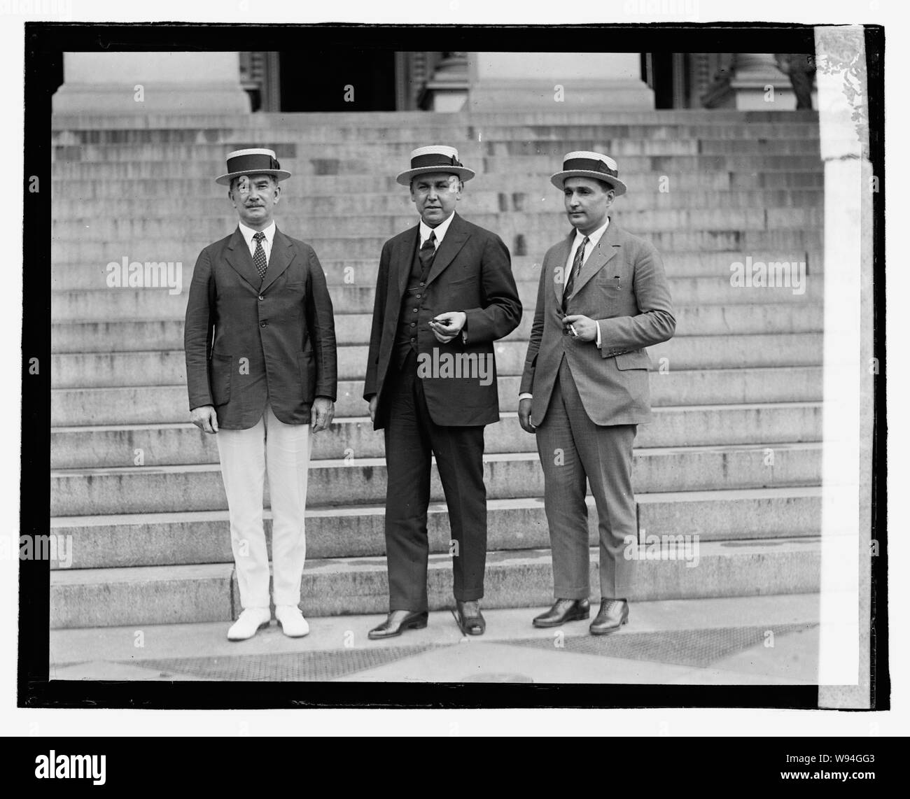 Adolfe de La Huerta mit zwei nicht identifizierte Männer, 7/18/22. Stockfoto