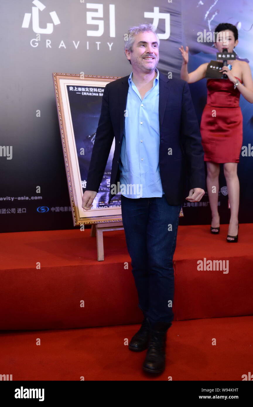 Mexikanischen Regisseur Alfonso Cuaron lächelt bei einer Pressekonferenz zur Premiere seines neuen Films, Schwerkraft, in Peking, China, 18. November 2013. Stockfoto