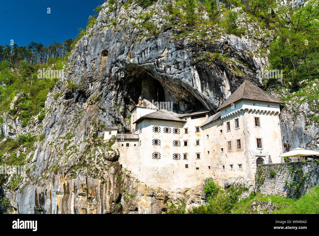 Burg Predjama in Slowenien Stockfoto