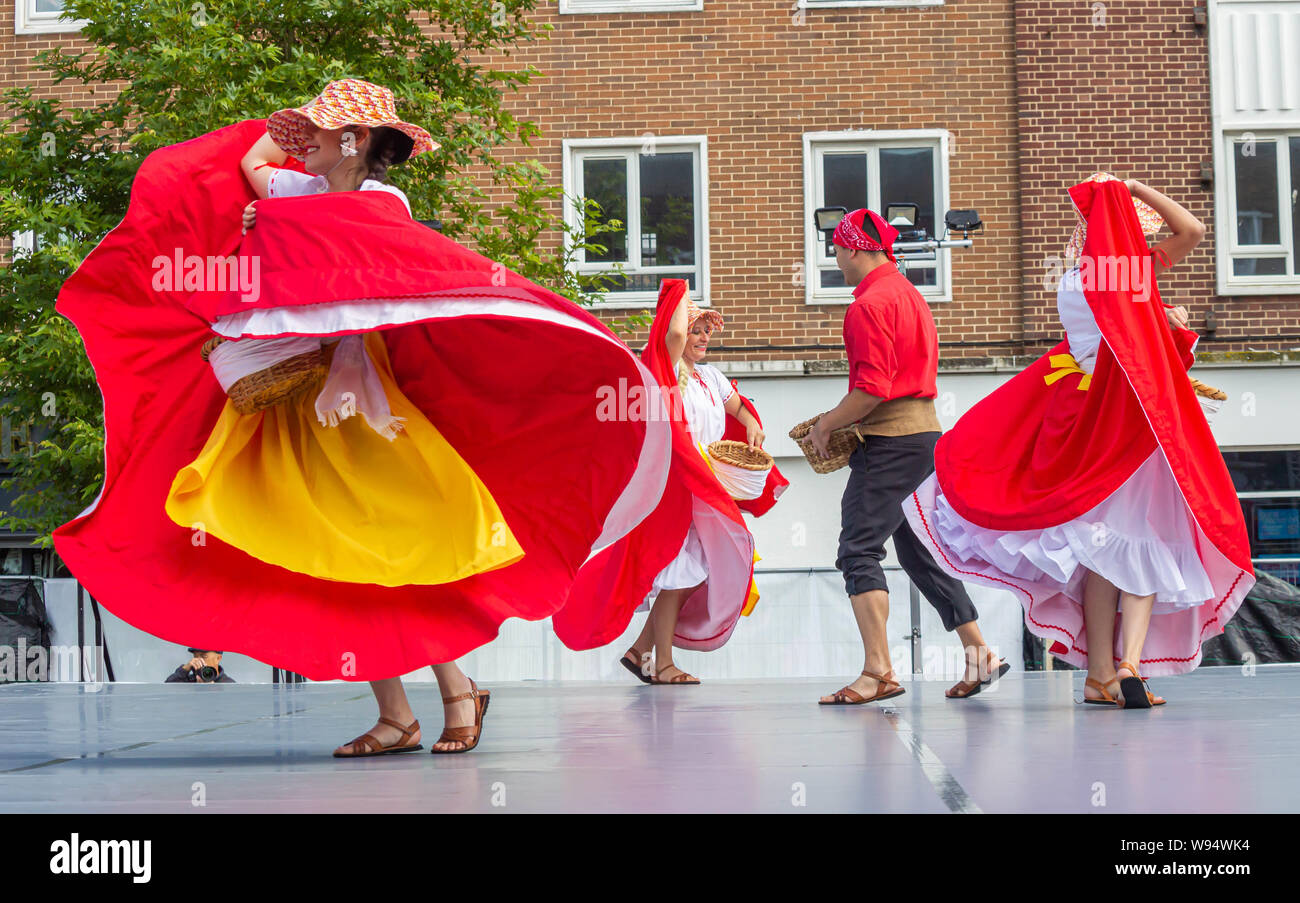 Tänzer aus Costa Rica durchführen an den Billingham Internationales Festival der Welt tanzen. Stockfoto Tänzer aus Costa Rica durchführen an den Billingham Internationales Festival der Welt tanzen. Stockfoto