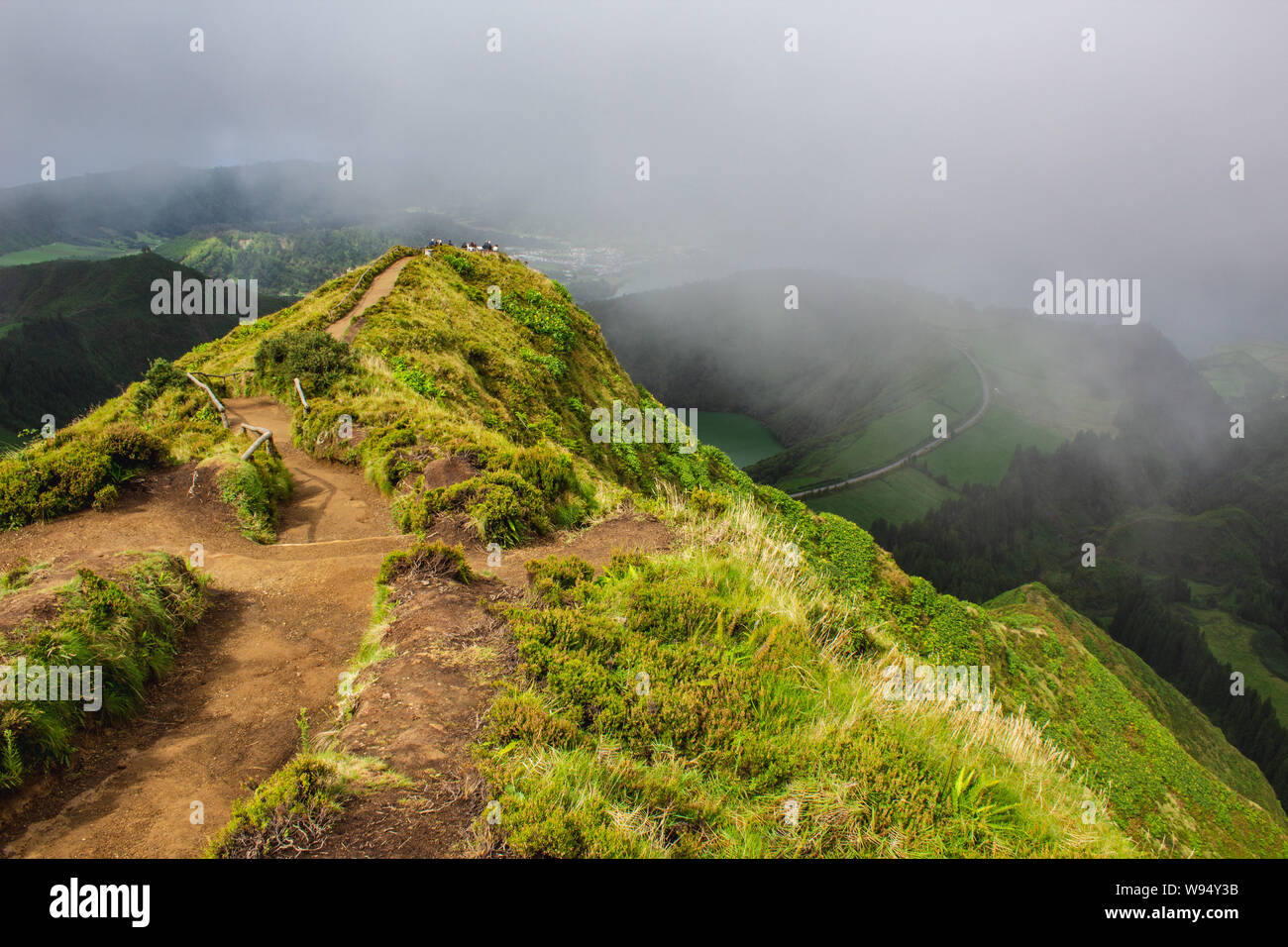 Berühmten Blick auf malerische Sete Cidadas an einem bewölkten Tag, Sao Miguel, Azoren, Portugal Stockfoto