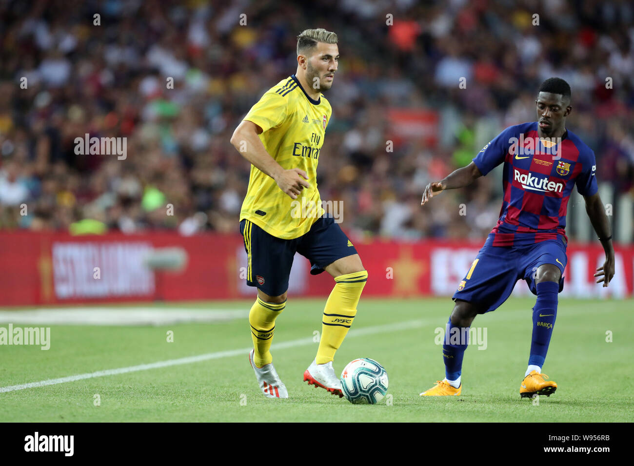 Barcelona, Spanien. 4 Aug, 2019. Sead Kolasinac der Arsenal FC während der Joan Gamper Trophäe 2019 Fußballspiel zwischen FC Barcelona und FC Arsenal am August 04, 2019 im Camp Nou Stadion in Barcelona, Spanien. Quelle: Manuel Blondeau/ZUMA Draht/Alamy leben Nachrichten Stockfoto