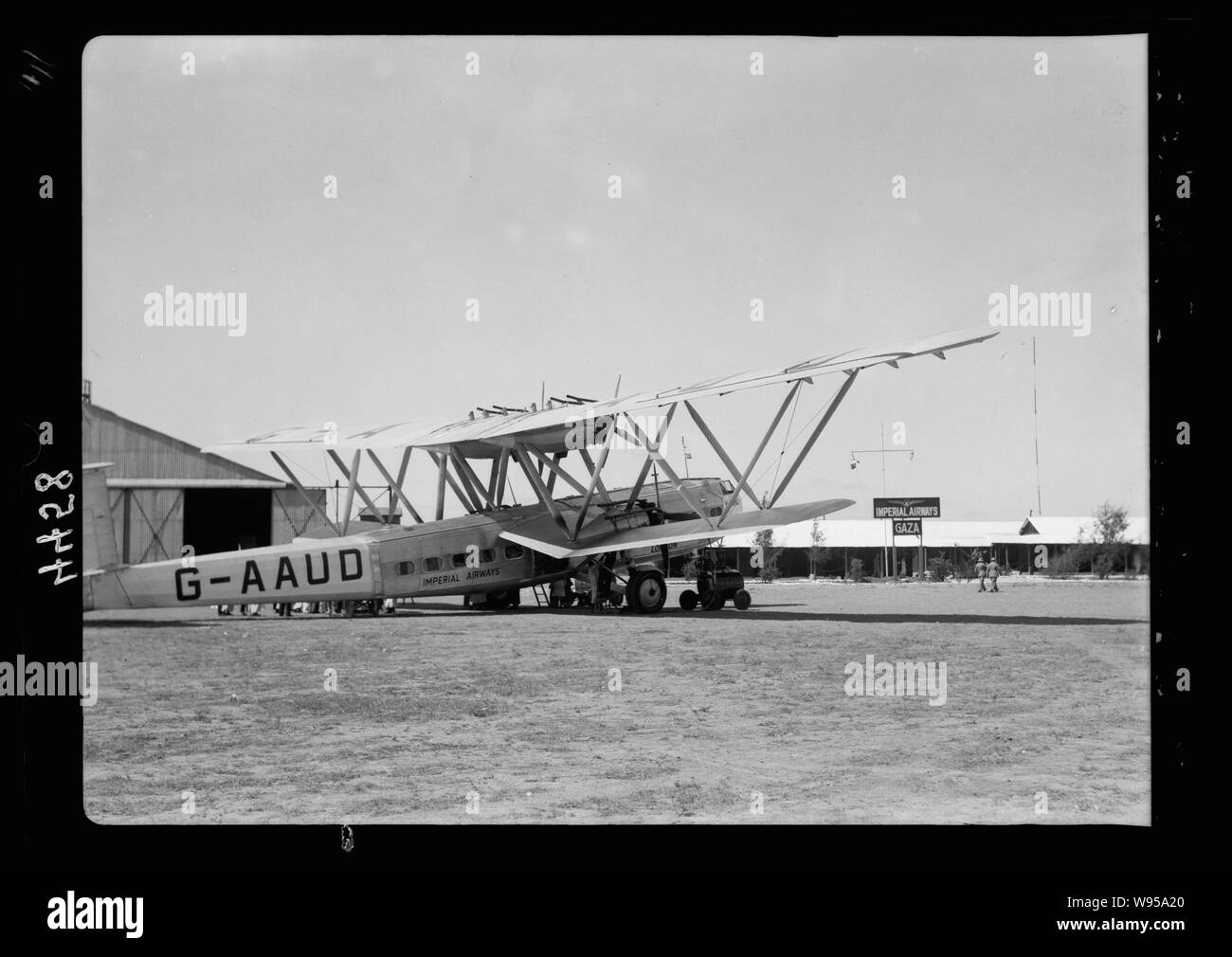 Luft Ansichten von Palästina. Flug von Gaza zu Kairo über Ismalieh. Große Hannibal Ebene auf Gaza Flugplatz. Bereit für Heliopolis zu nehmen Stockfoto