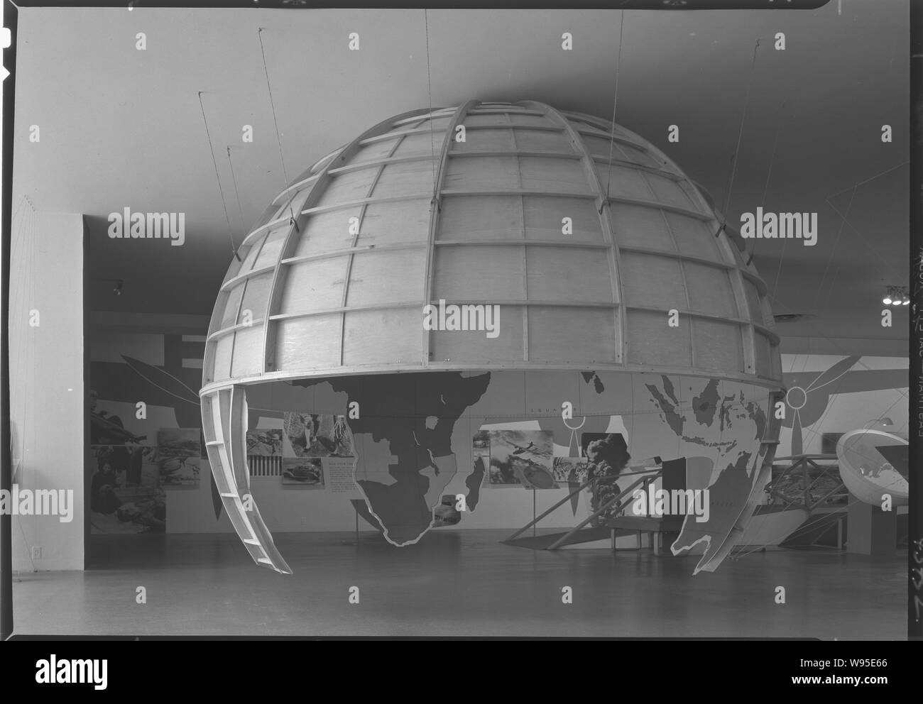 Airways zu Frieden Ausstellung, Museum für Moderne Kunst, 11 W. 53rd St., New York City. Stockfoto