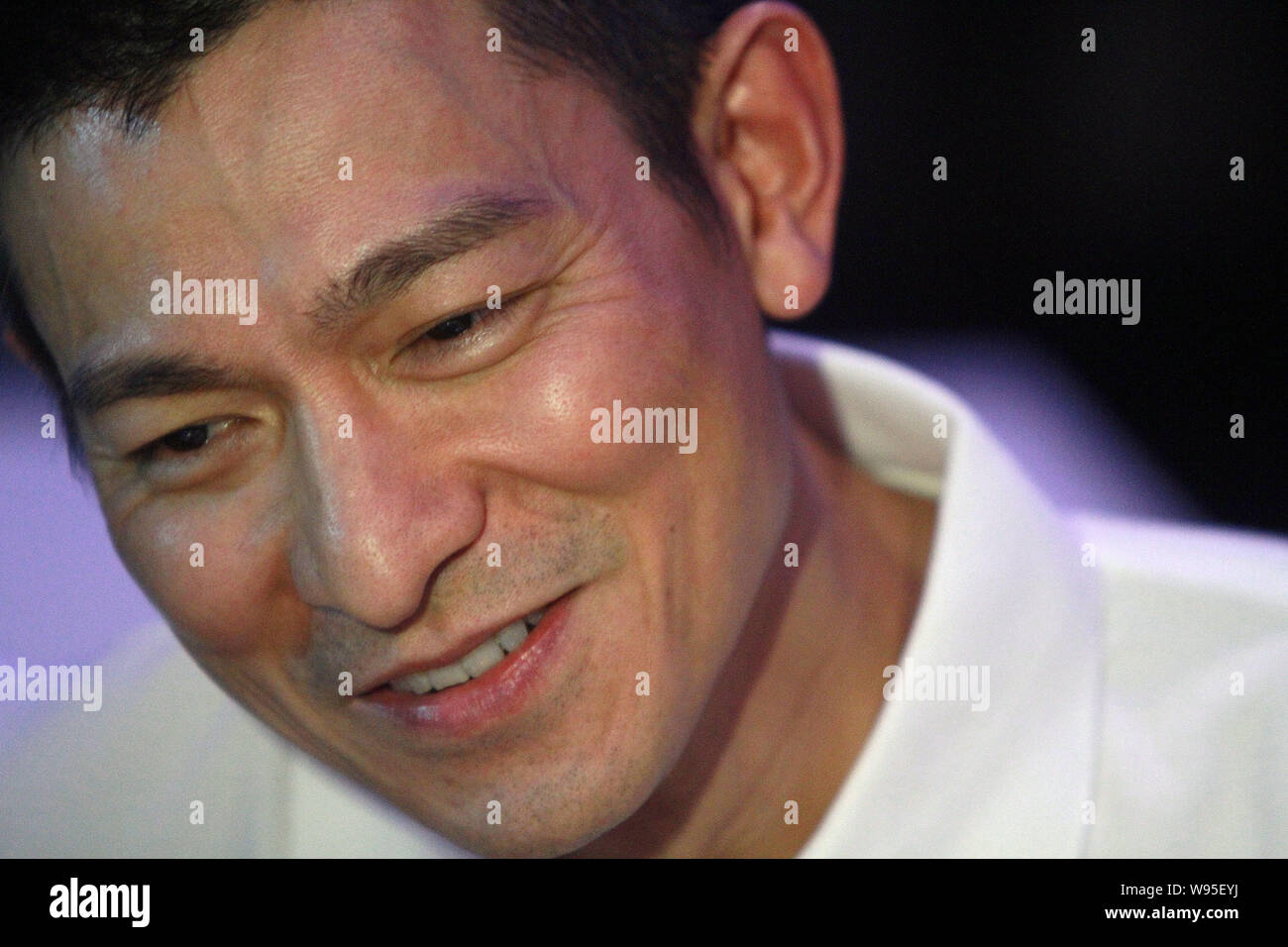 Hong Kong Sänger und Schauspieler Andy Lau wird dargestellt, während eine Charity-aktion in Hong Kong Ocean Park in Hongkong, China, 12. Juli 2012. Stockfoto