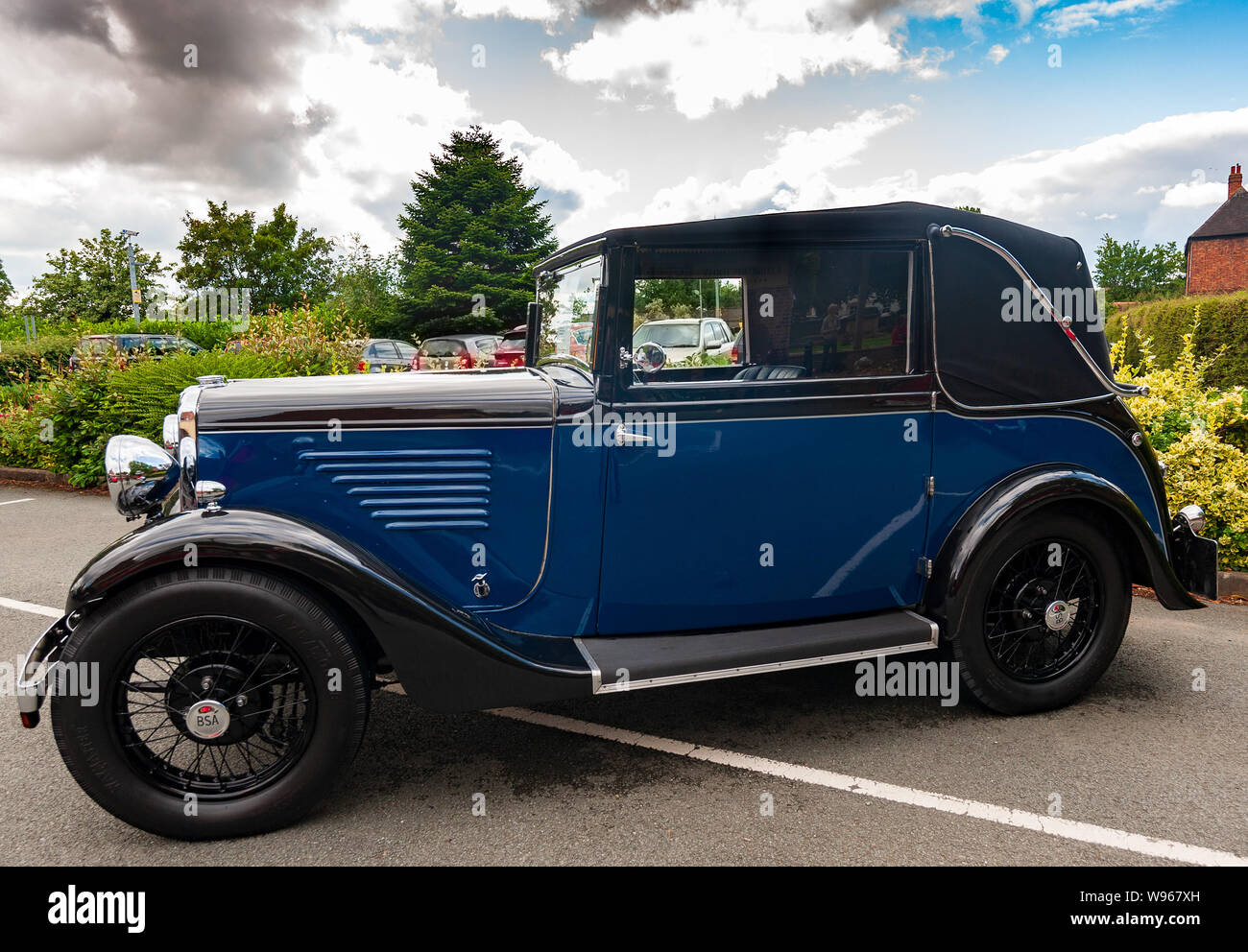 Historische Fahrzeuge Anzeige in der Nähe der Abtei, Shrewsbury England 1934 BSA Tickford Viererspiel, von Daimler Coventry gebaut Stockfoto