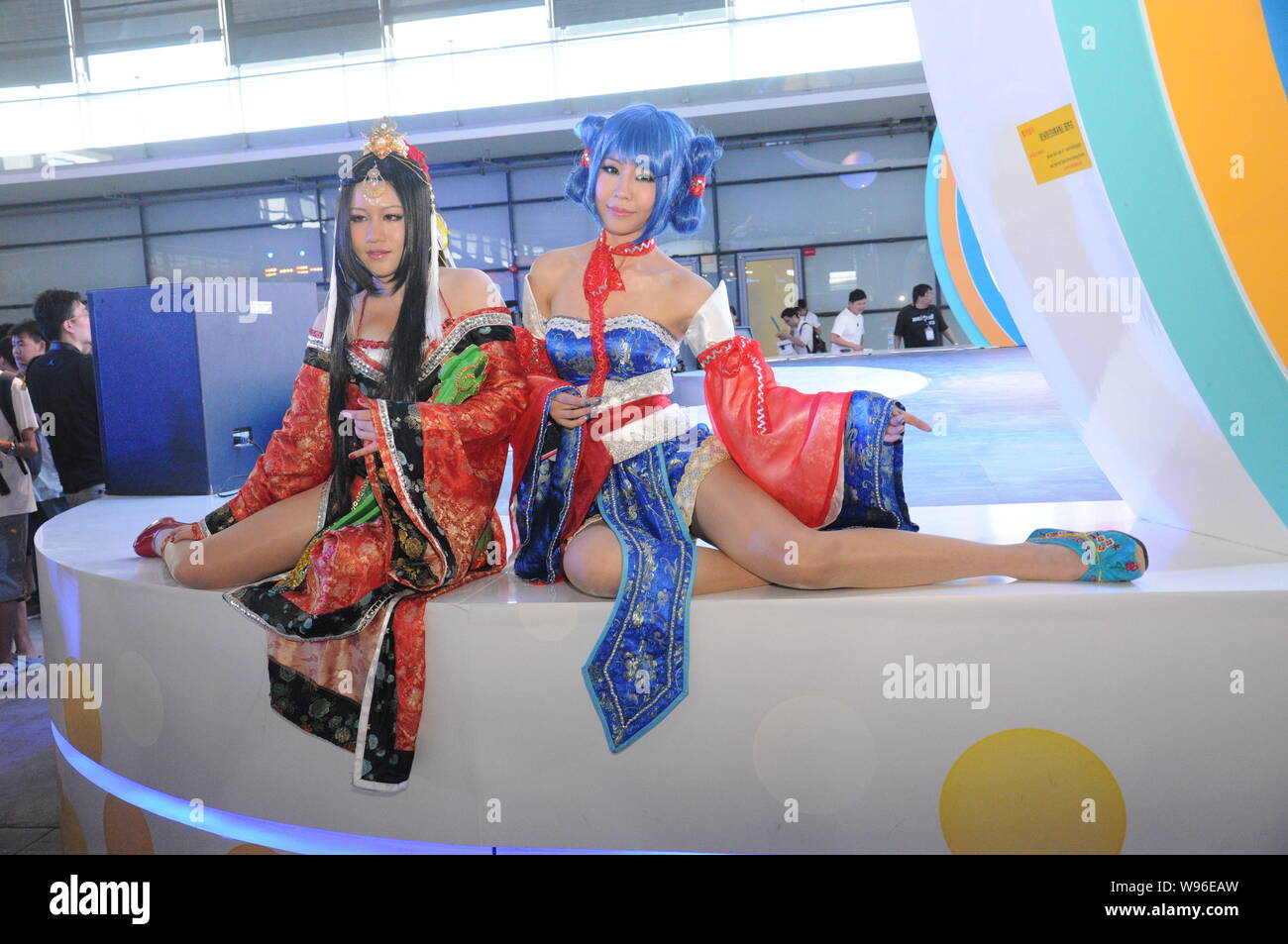 Cosplayer Pose während des 10. China Digital Entertainment Expo & Conference, auch als ChinaJoy 2012 bekannt, im Shanghai New International Center i Stockfoto