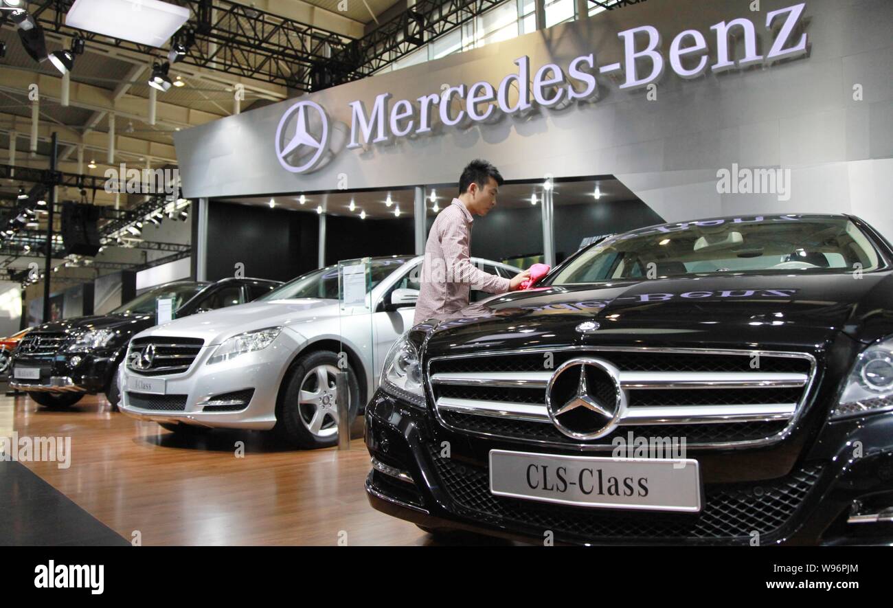 Mercedes Personalwagen Stockfotos Und Bilder Kaufen Alamy