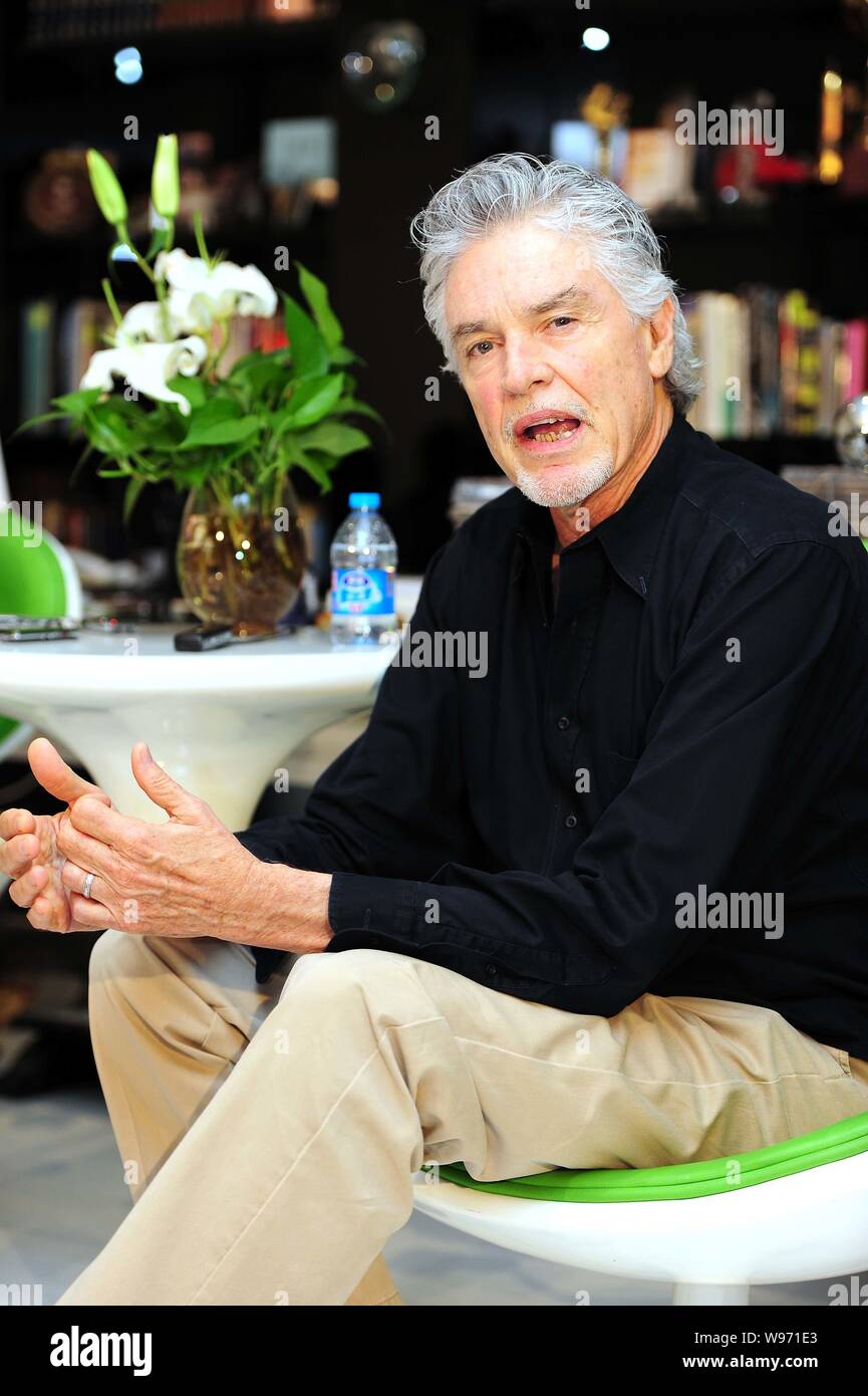 Chuck Comisky, 3D-Direktor der Avatar, wird dargestellt, in einem Interview für den neuen Film, Switch, in Peking, China, 26. Juli 2012. Stockfoto