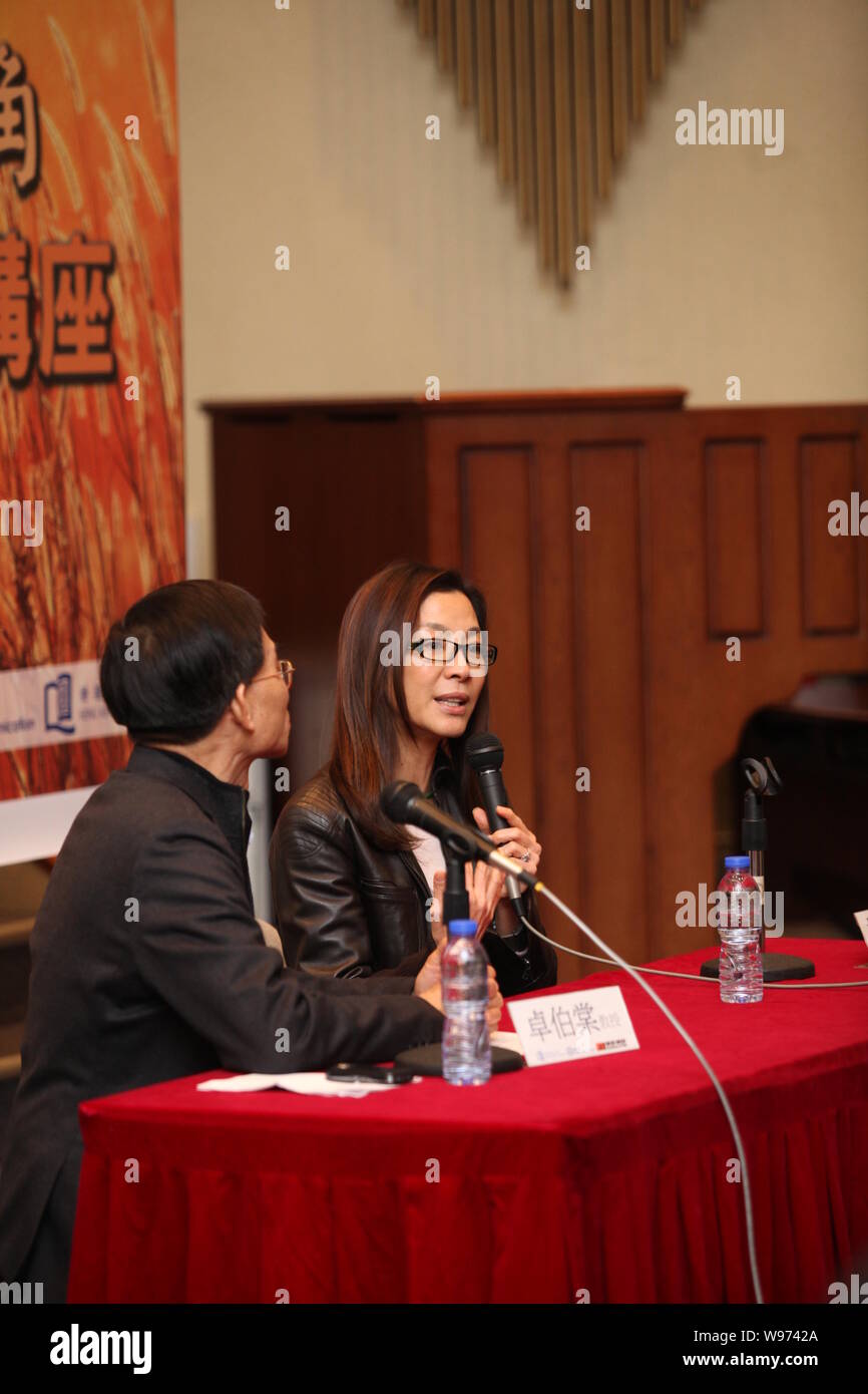 Hongkong Malaysia chinesische Schauspielerin Michelle Yeoh Choo-Kheng spricht während eines Films Vortrag in Hkbu (Hong Kong Baptist University) als sie Sterne Ich Stockfoto