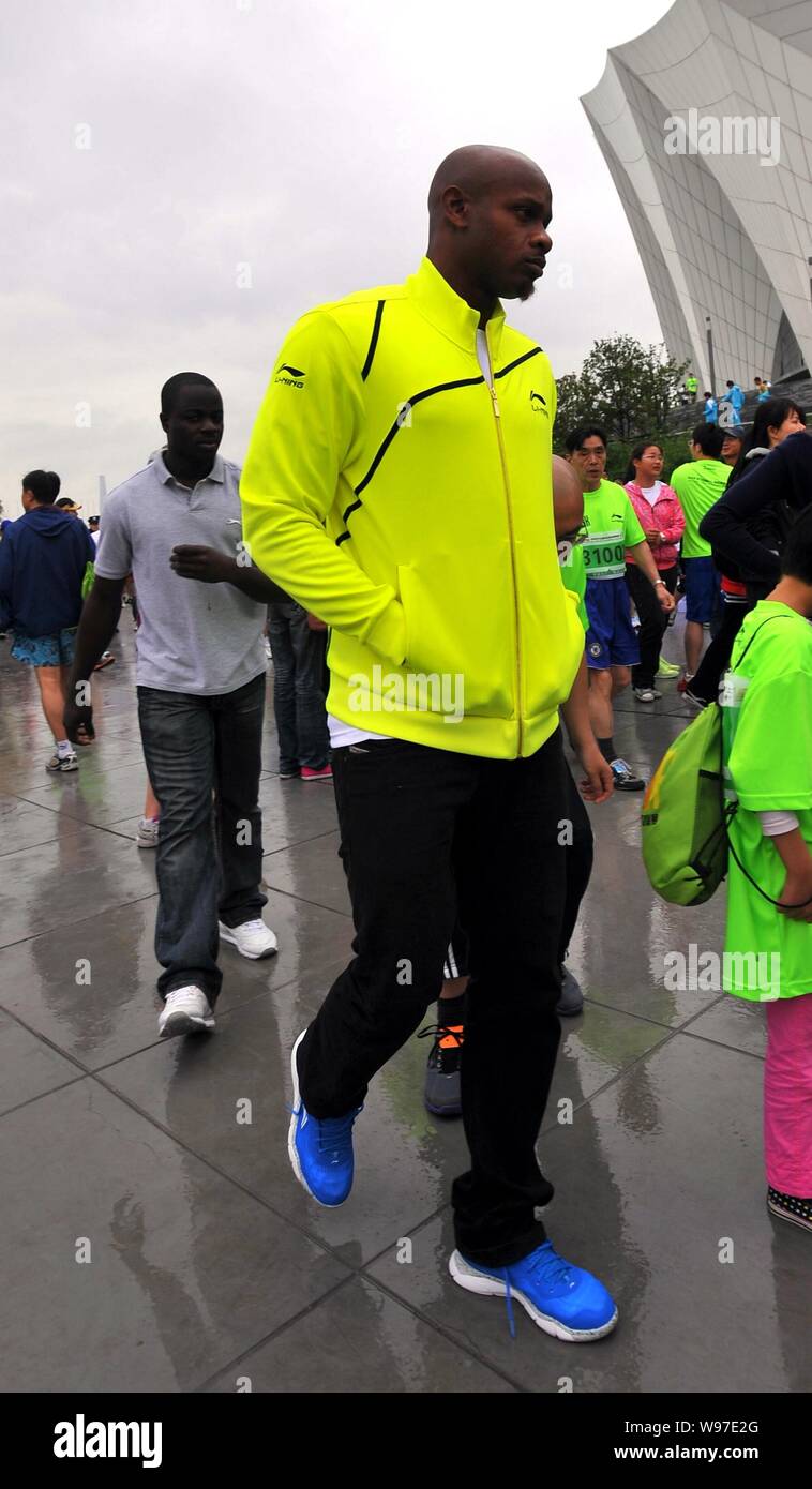 Die jamaikanische Sprinter Asafa Powell wird dargestellt, während der China 2012 Runing Liga in Shanghai, China, 20. Mai 2012. Stockfoto