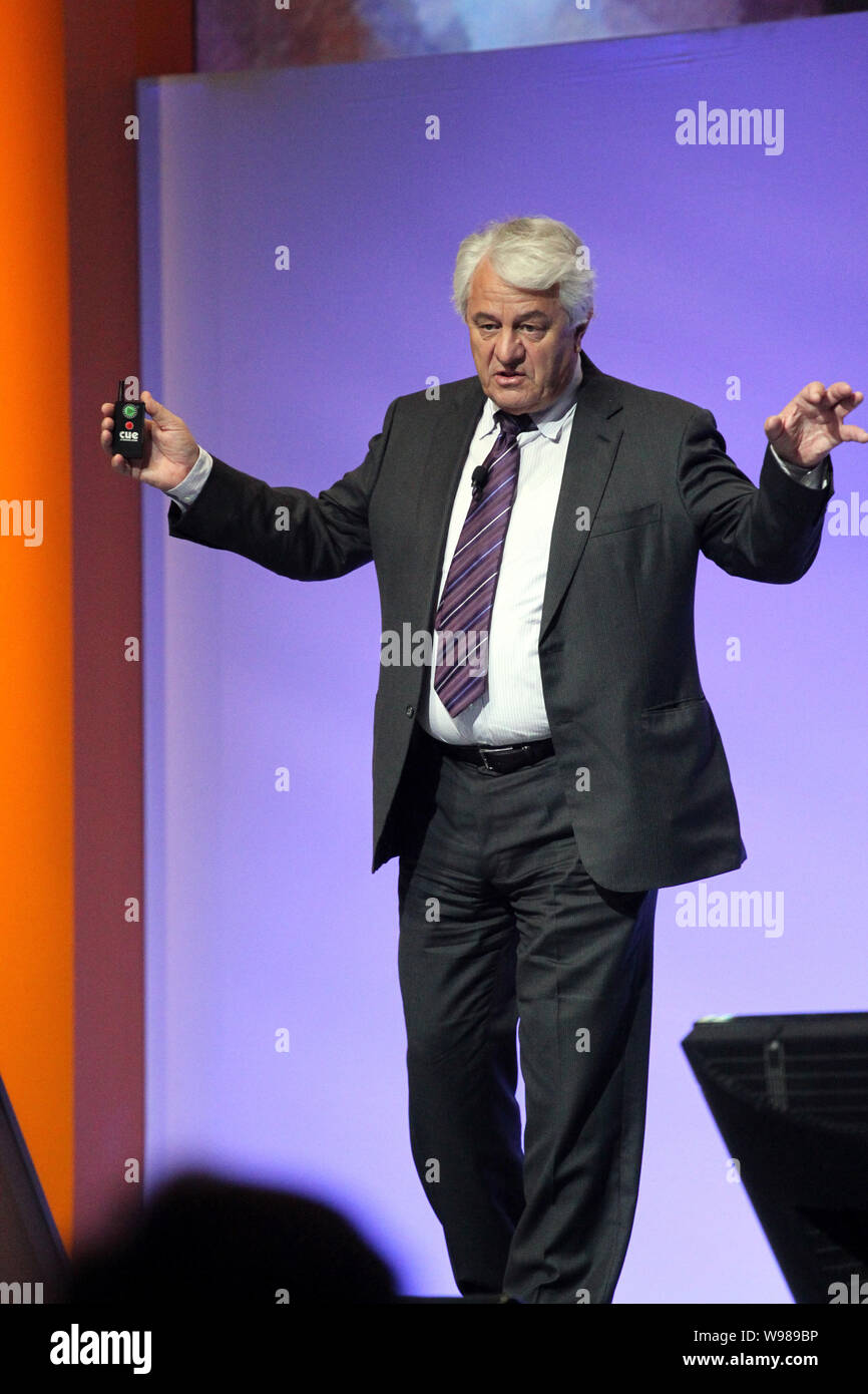 SAP-Mitgründer Hasso Plattner liefert eine Rede in China Sapphire Now+SAP TechEd Beijing in Peking, China, 15. November 2011. Germanys SAP AG Stockfoto